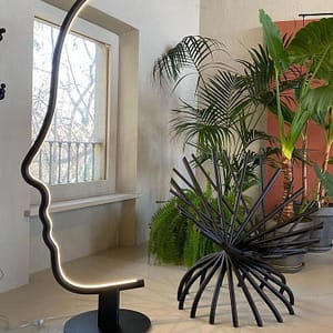 Face- shaped led floor lamp