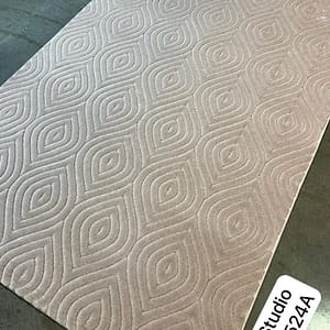 Elegant Scallop Shell Rug