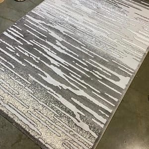 Modern Ombre Rug in Grey and Silver