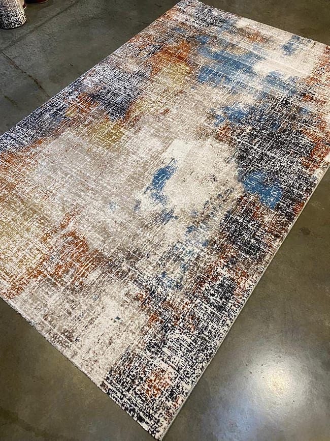 Modern Abstract Rug in Earthy Tones